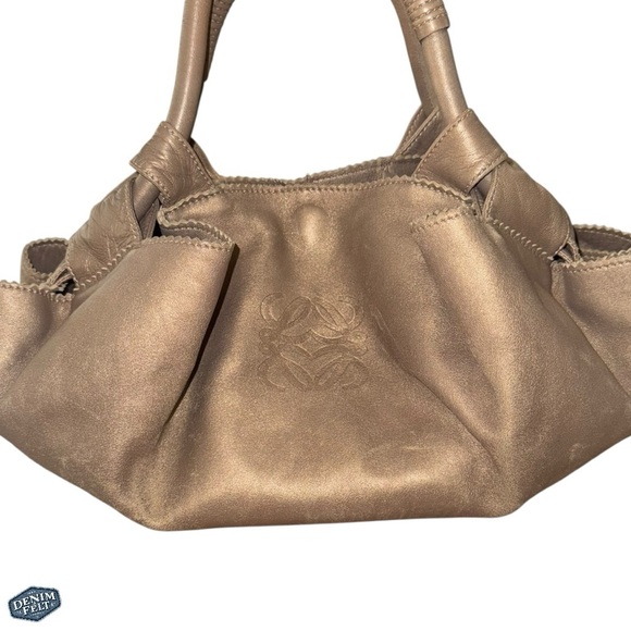 Loewe Nappa Aire Anagram Gold Soft Leather Scalloped Edged Hobo Handbag - Picture 1 of 11